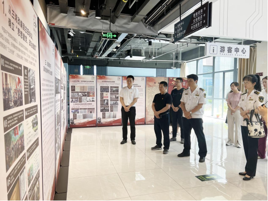 體味“光影里的清風(fēng)廉政”——黨建聯(lián)盟單位七·一主題活動有新意