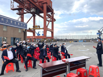 蘇中國(guó)際碼頭警企聯(lián)動(dòng)共學(xué)二十大精神