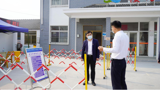 暖心攜手幫扶村，守望相助共抗疫