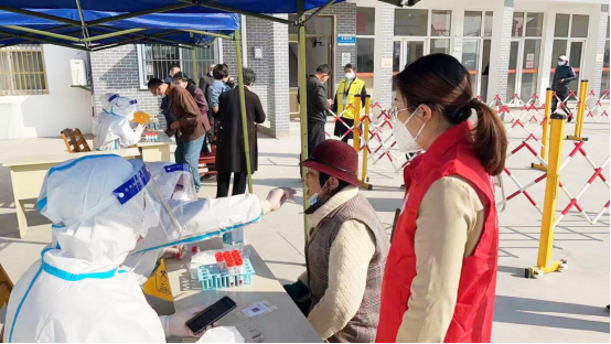 暖心攜手幫扶村，守望相助共抗疫